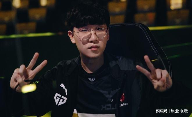 述把镜头对 述把镜头对